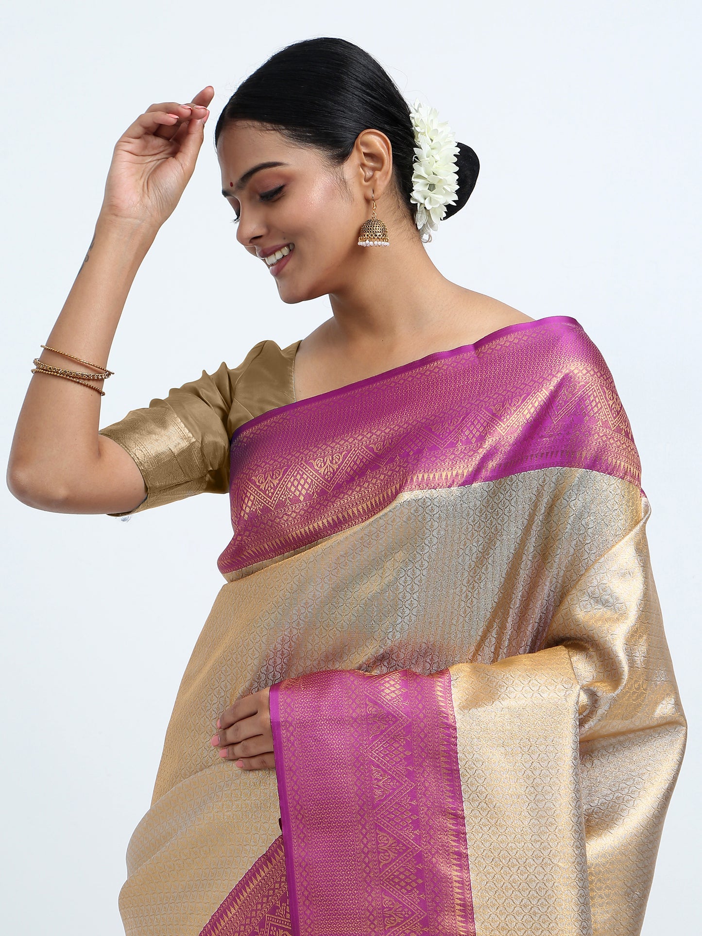 Rodeo Dust silk saree with matching unstitched blouse